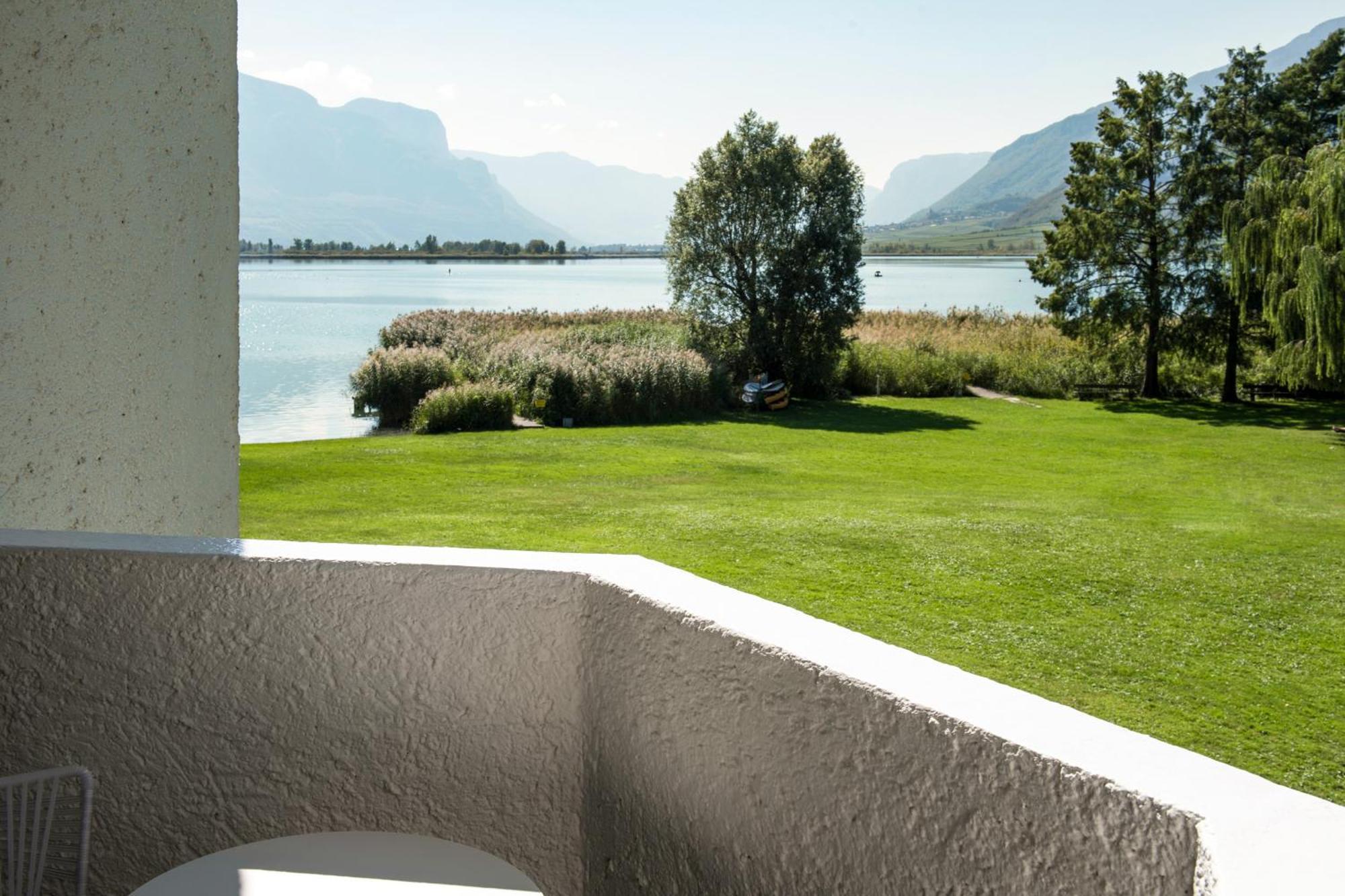 Seehotel Ambach Caldaro Rum bild